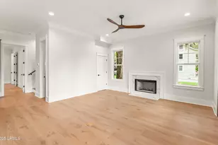 902 Harrington St, Beaufort, SC 29902 - Photo 10