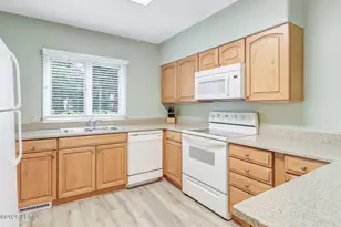 55 Barcelona Rd, Hilton Head Island, SC 29928 - Photo 14