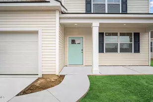 913 Sanctuary Dr, Ridgeland, SC 29936 - Photo 2