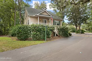 12 Brittany Pl Dr, Hilton Head Island, SC 29928 - Photo 20