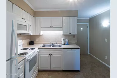 40 Folly Field Road #B4, Hilton Head, SC 29928 - Photo 6