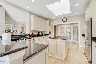 21 Strawberry Hill Road, Hilton Head Island, SC 29928 - Photo 18