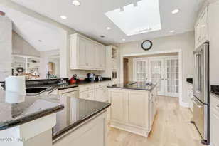 21 Strawberry Hill Rd, Hilton Head Island, SC 29928 - Photo 18