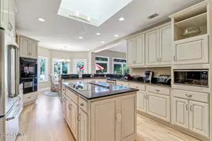 21 Strawberry Hill Rd, Hilton Head Island, SC 29928 - Photo 20