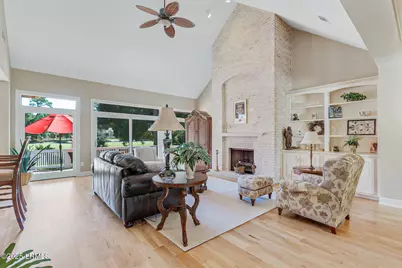 21 Strawberry Hill Road, Hilton Head Island, SC 29928 - Photo 10