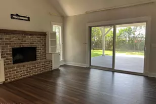 1074 Otter Cir, Beaufort, SC 29902 - Photo 10