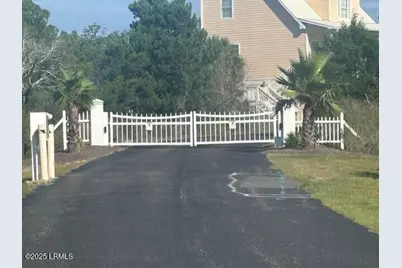 6 W Marsh Drive, Saint Helena Island, SC 29920 - Photo 10