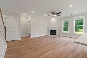 27 Fairfield Rd, Beaufort, SC 29907 - Photo 6