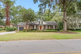 173 Spanish Point Dr, Beaufort, SC 29902 - Photo 2