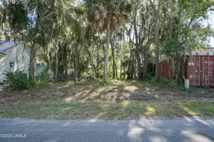 911 7th St, Port Royal, SC 29935 - Photo 10