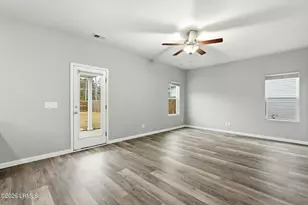 25 Chestnut St, Beaufort, SC 29906 - Photo 6