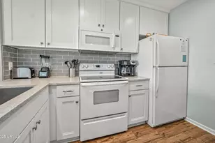 6 N Harbor Dr N, Harbor Island, SC 29920 - Photo 16