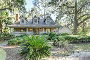23 Bateau Rd, Hilton Head Island, SC 29928 - Photo 2
