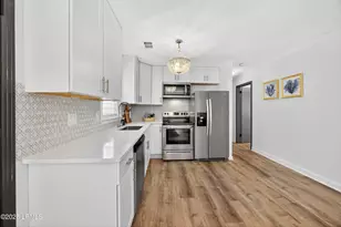 2301 Langhorne Dr, Beaufort, SC 29902 - Photo 4