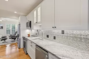 895 Ribaut Rd, Beaufort, SC 29902 - Photo 12