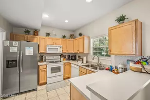 610 Porpoise Cir, Saint Helena Island, SC 29920 - Photo 20