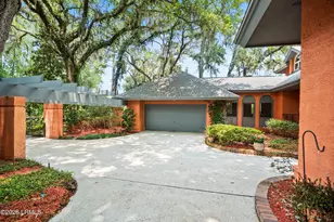 207 Odingsell Ct, Saint Helena Island, SC 29920 - Photo 4