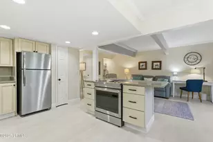 125 Shipyard Dr, Hilton Head Island, SC 29928 - Photo 20