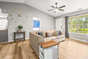 28 Ridenour Pl, Port Royal, SC 29935 - Photo 6