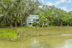229 De La Gaye Point, Beaufort, SC 29902 - Photo 2