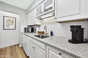 34 S Forest Beach Dr, Hilton Head Island, SC 29928 - Photo 10