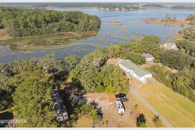 351 Brickyard Point Road N, Beaufort, SC 29907 - Photo 8