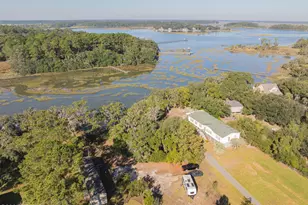 351 Brickyard Point Rd N, Beaufort, SC 29907 - Photo 8