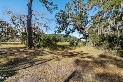 351 Brickyard Point Road N, Beaufort, SC 29907 - Photo 18