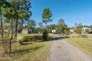 351 Brickyard Point Rd N, Beaufort, SC 29907 - Photo 16
