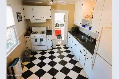 1213 16th Street, Port Royal, SC 29935 - Photo 12