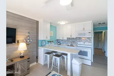 40 Folly Field Road #246c, Hilton Head, SC 29928 - Photo 2