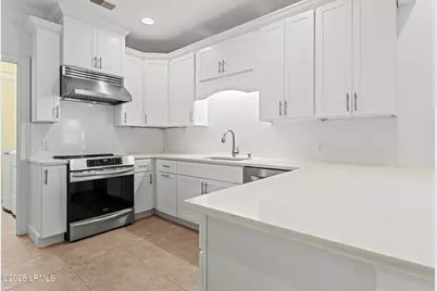 1 Gloucester Road #O2, Hilton Head Island, SC 29928 - Photo 10