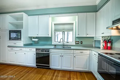 550 Island Circle E, Saint Helena Island, SC 29920 - Photo 18