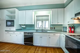 550 Island Cir E, Saint Helena Island, SC 29920 - Photo 18