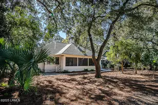 550 Island Cir E, Saint Helena Island, SC 29920 - Photo 52