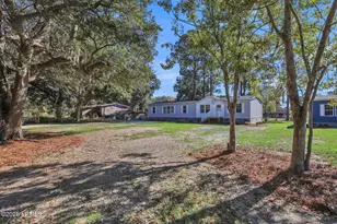 13 Vine St, Hilton Head Island, SC 29926 - Photo 4