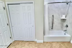 14 Wimbledon Ct, Hilton Head Island, SC 29928 - Photo 12