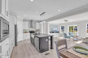 15 Vine St, Hilton Head Island, SC 29926 - Photo 18