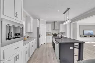 15 Vine St, Hilton Head Island, SC 29926 - Photo 16