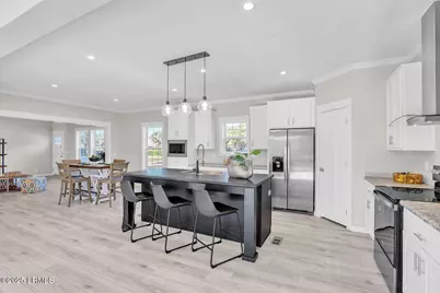 15 Vine Street, Hilton Head Island, SC 29926 - Photo 12