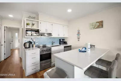 40 Folly Field Road #205b, Hilton Head, SC 29928 - Photo 8