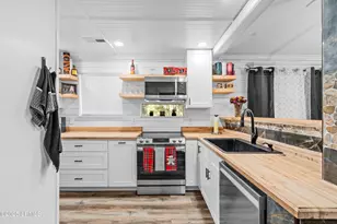 102 Battery Ln, Beaufort, SC 29902 - Photo 14