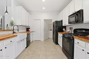 60 Honey Locust Ave, Bluffton, SC 29910 - Photo 12