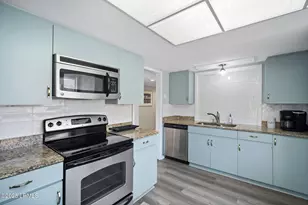 604 Newhaven Ct, Ladys Island, SC 29920 - Photo 6