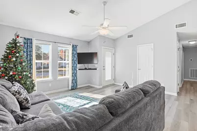 43 Southern Magnolia Drive, Beaufort, SC 29907 - Photo 2