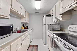 400 William Hilton Pkwy, Hilton Head Island, SC 29926 - Photo 18