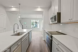 97 Crown St, Hardeeville, SC 29927 - Photo 4