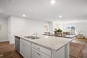 1027 Sanctum St, Ridgeland, SC 29936 - Photo 2