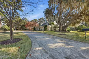 106 S Hermitage Rd, Beaufort, SC 29902 - Photo 2