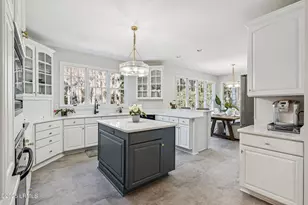 210 Old Plantation Dr W, Beaufort, SC 29907 - Photo 16